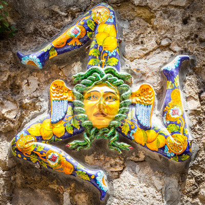 Trojnohy-symbol-sicilie-trinacria-400-108991621 Trojnohy-symbol-sicilie-trinacria-400-108991621